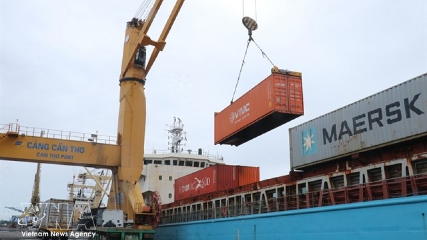 Container shipping rates inch up amid global maritime disruptions